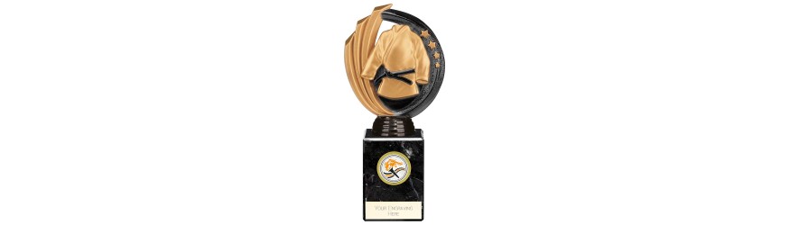 RENEGADE 2 LEGEND MARTIAL ARTS LEGEND TROPHY - 5 SIZES - 14.5CM - 22.5CM RENEGADE 2 LEGEND MARTIAL ARTS LEGEND TROPHY - 5 SIZES - 14.5CM - 22.5CM
